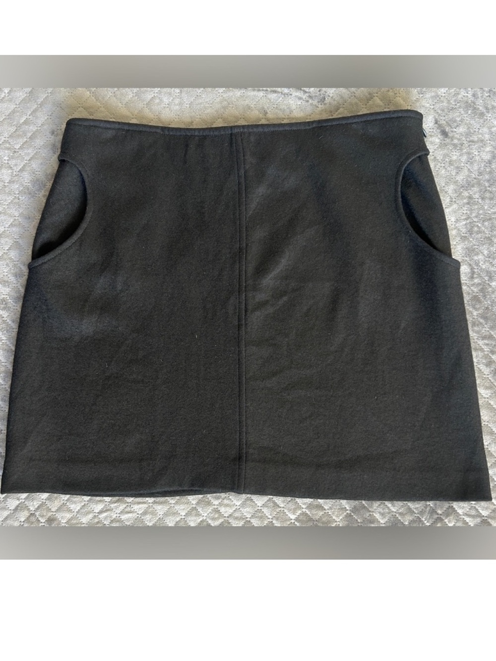 Diane von Furstenberg Black Wool Mini Skirt Size 8 Made in USA